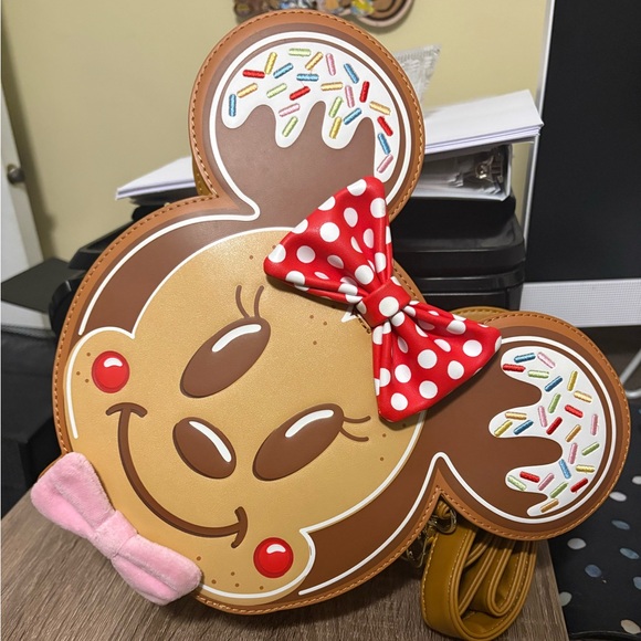 Loungefly Handbags - 🔥Loungefly Minnie & Mickey Mouse Cookie-Shaped Crossbody Bag